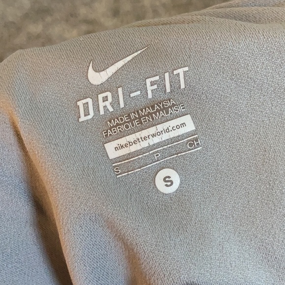 Nike running shorts - Picture 3 of 3